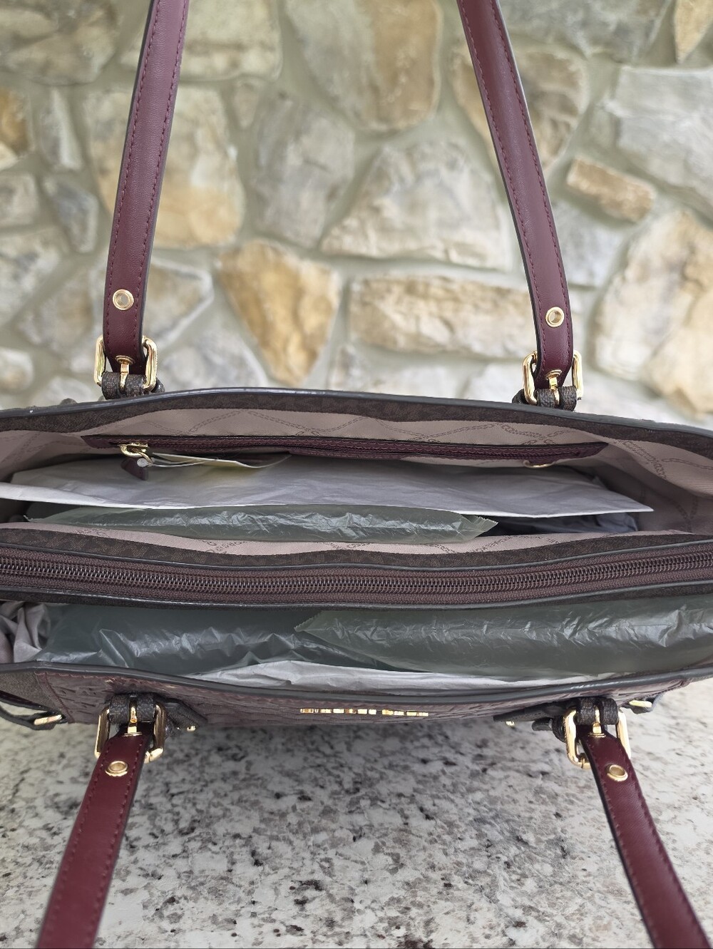 Michael Kors Voyager Logo Tote - Picture 5 of 8
